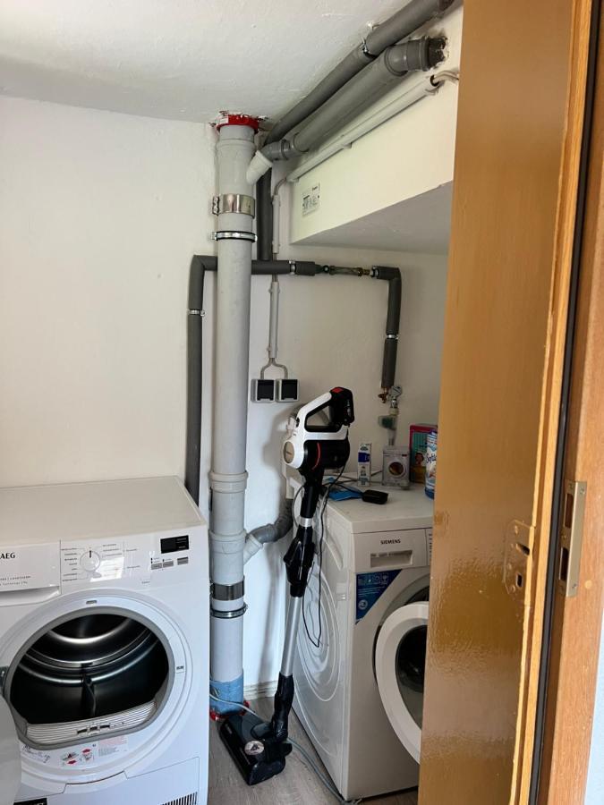 Sehr Schoene Wohnung,Komplett Neu Eingerichtet Limbach-Oberfrohna ภายนอก รูปภาพ