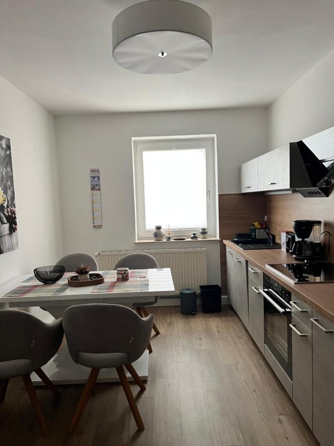 Sehr Schoene Wohnung,Komplett Neu Eingerichtet Limbach-Oberfrohna ภายนอก รูปภาพ