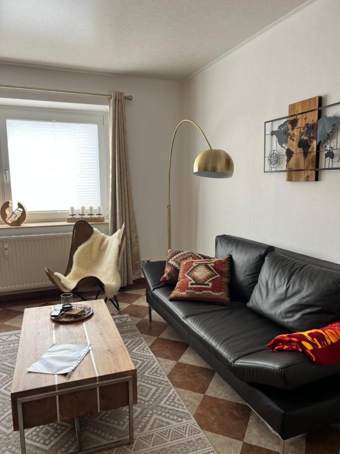 Sehr Schoene Wohnung,Komplett Neu Eingerichtet Limbach-Oberfrohna ภายนอก รูปภาพ