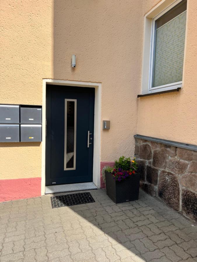 Sehr Schoene Wohnung,Komplett Neu Eingerichtet Limbach-Oberfrohna ภายนอก รูปภาพ